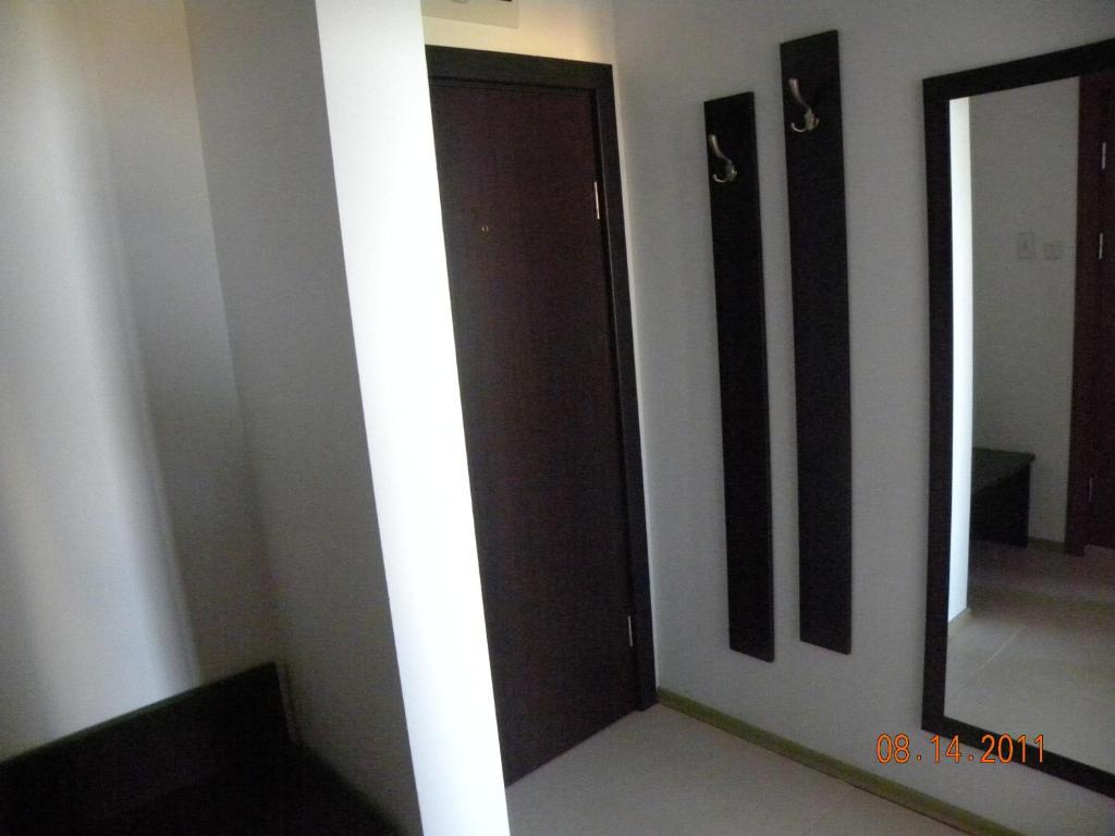 Apartcomplex New Tawn オブゾー 部屋 写真